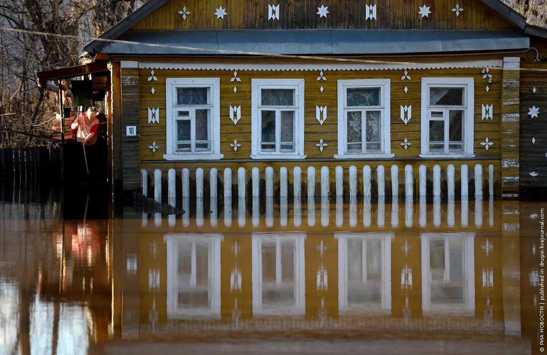 Посёлок Крестцы Новгородской области. Наводнение поселок Крестцы. Дом в п. Крестцы Новгородской. Крестцы достопримечательности. Новгородская область крестцы на неделю