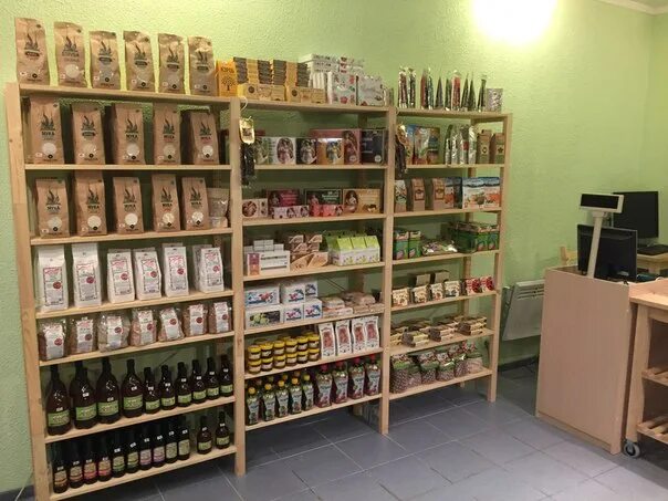 Франшиза магазина натуральных продуктов. Интерьер магазина экопродуктов. Сладкое в магазине. Магазин натуральный город. Магазин натуральных продуктов.