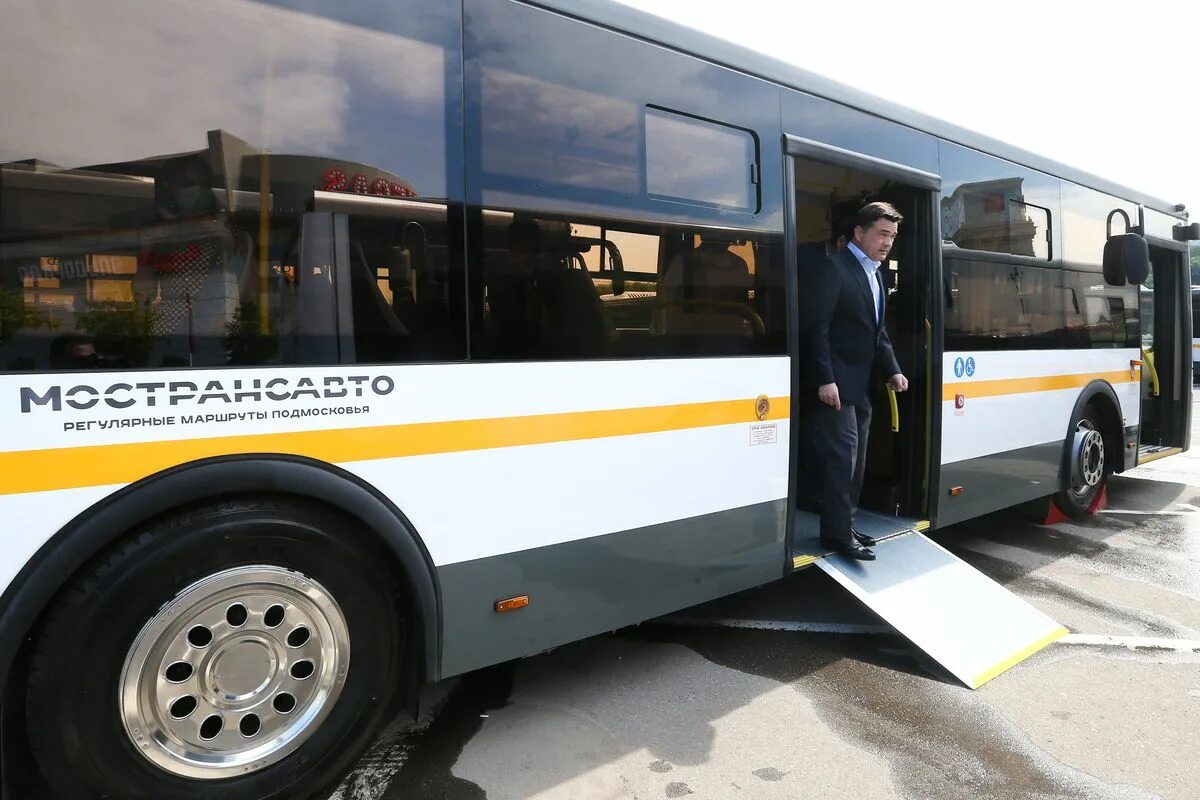 Мострансавто водитель автобуса. Мострансавто Подмосковье. Автобус Мострансавто. Общественный транспорт Подмосковья. Автобусы Подмосковья.