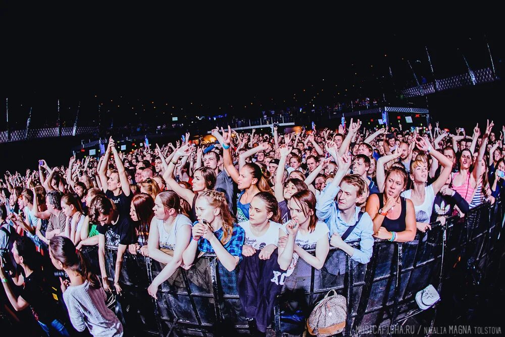 Концерт Guano Apes в Москве 2001. Концерт Guano Apes в Санкт-Петербурге 2012. Концерт гуано эйпс в Москве 2001. Концерт гуано эйпс в Москве Тушино.