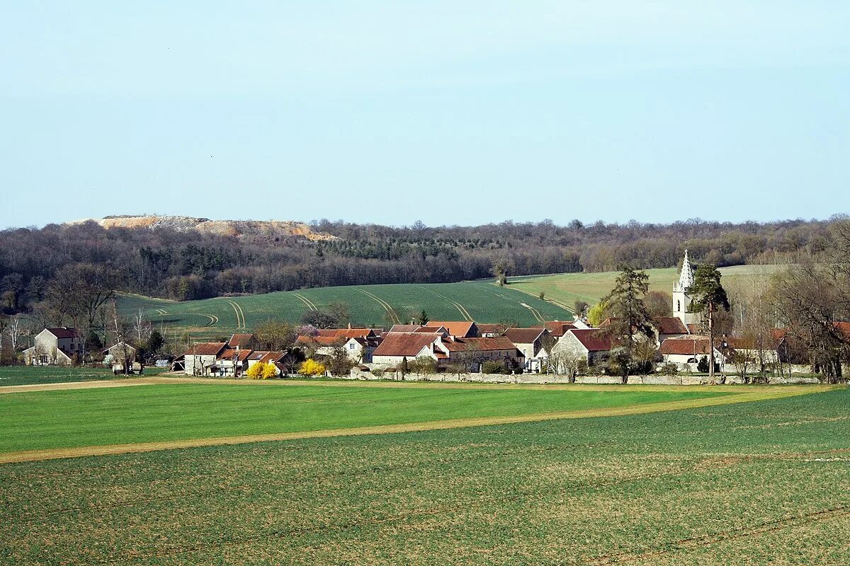 Village 21. Франция ул. Ламбер. Понтиньи Бургундия. Сен Ламбер сюр див. Ламберт город.