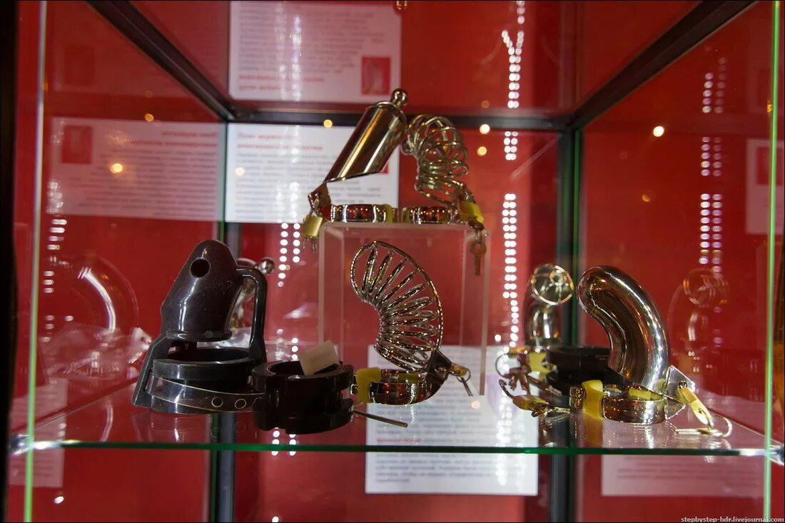 музей любви «музэрос». музей музэрос в санкт-петербурге. музей эротического искусства санкт петербург. новый арбат, 15, стр. музей pink rabbit в санкт-петербурге.