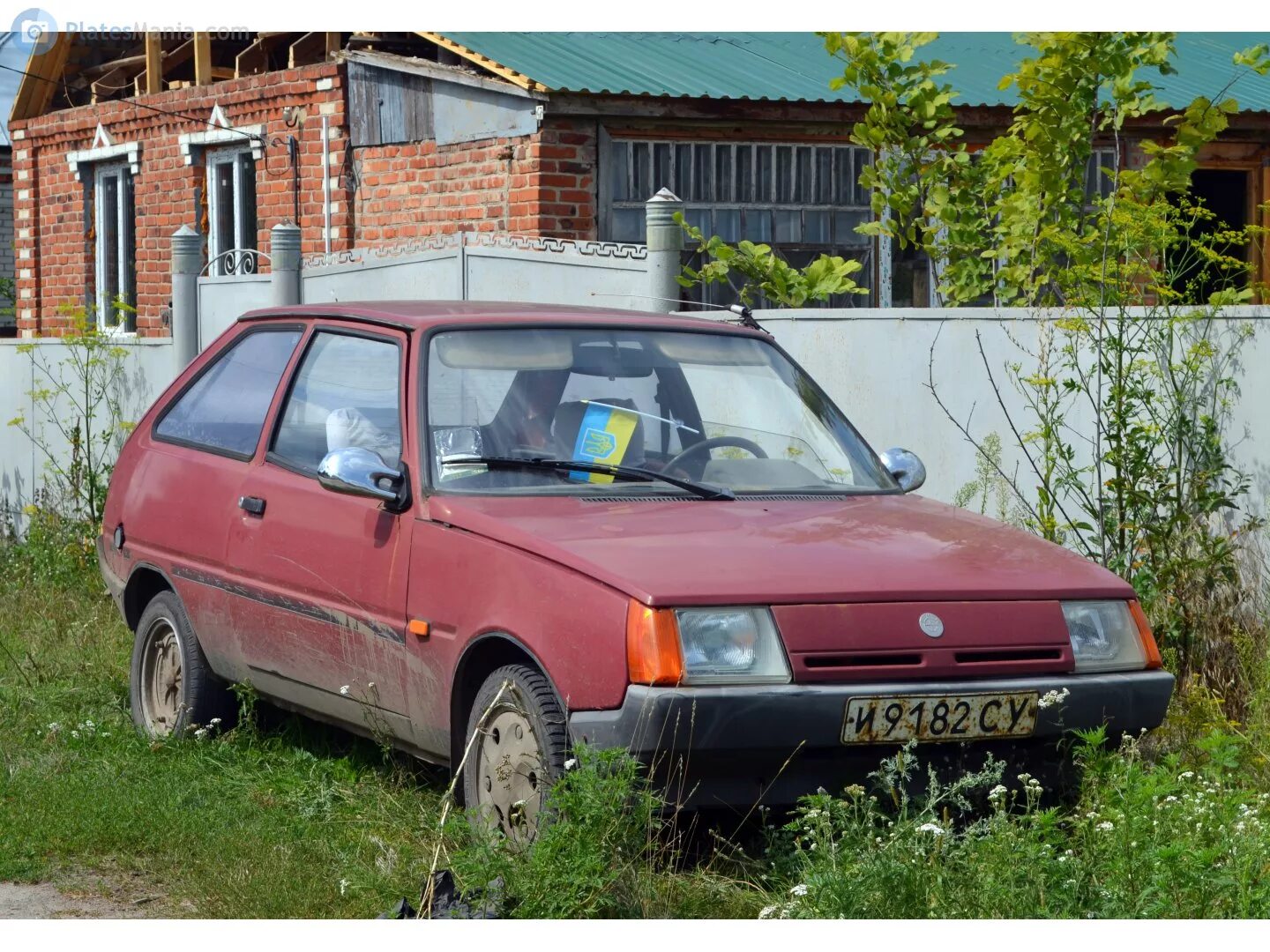 ЗАЗ 1102 СССР. Таврия без номера. Машина Таврия 1102 стоит на рыбалке. 198ма Таврия отзывы. Номер таврии