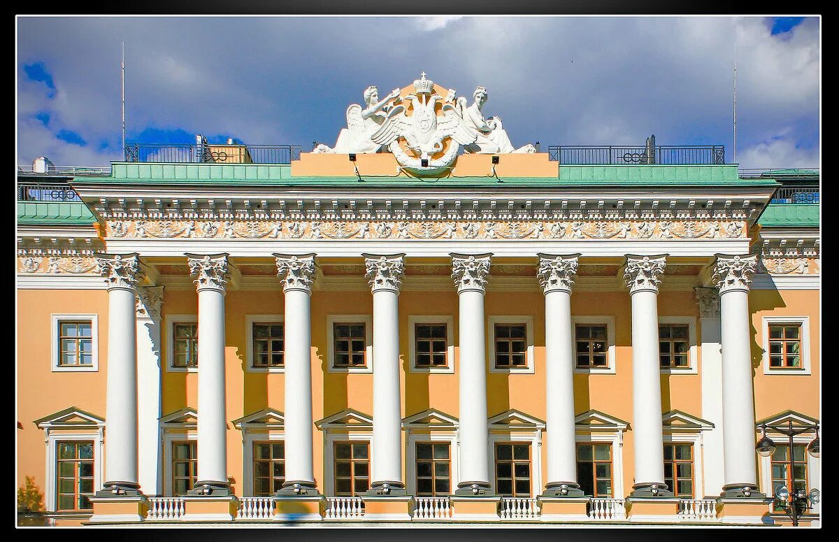 Дом лобанова-ростовского на адмиралтейском проспекте. Дом князя лобанова-ростовского в санкт-петербурге. Дом лобановых ростовских в петербурге. Особняк князя лобанова-ростовского. Дом на лобанова ростовского в петербурге.