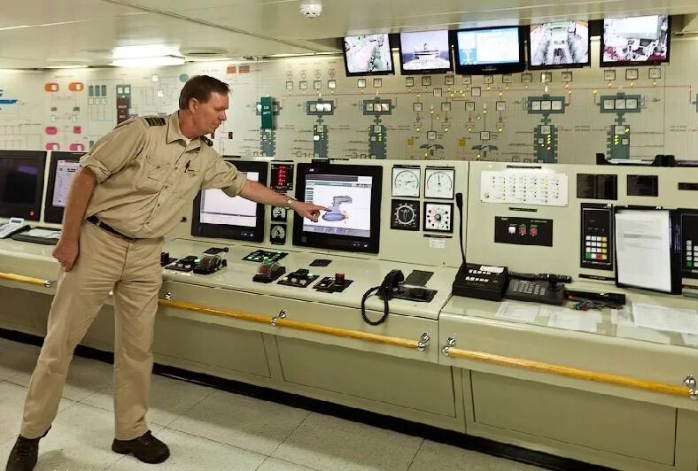 старший механик вакансии