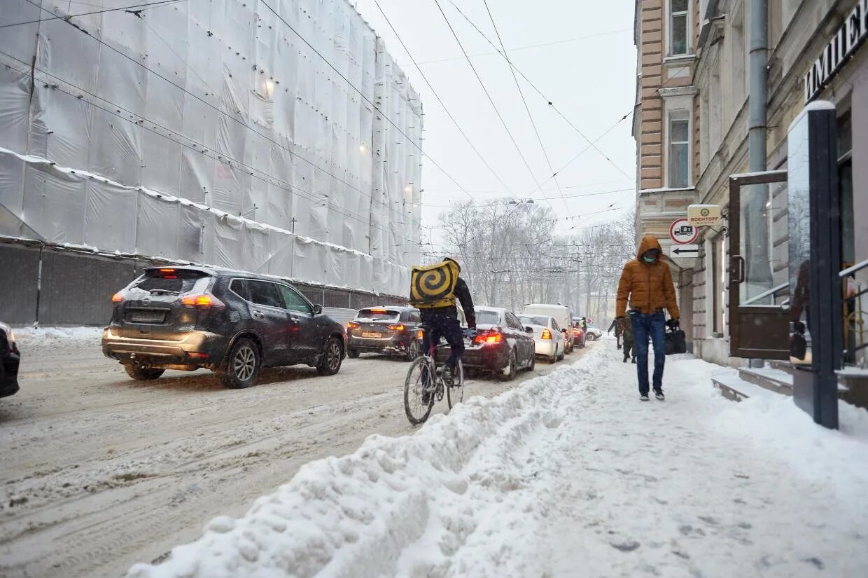 Коллапс на дороге. Пробка и-за снега в петербурге. Дорожная обстановка. Пробки на дорогах в санкт-петербурге сейчас. Аварии из ветра.