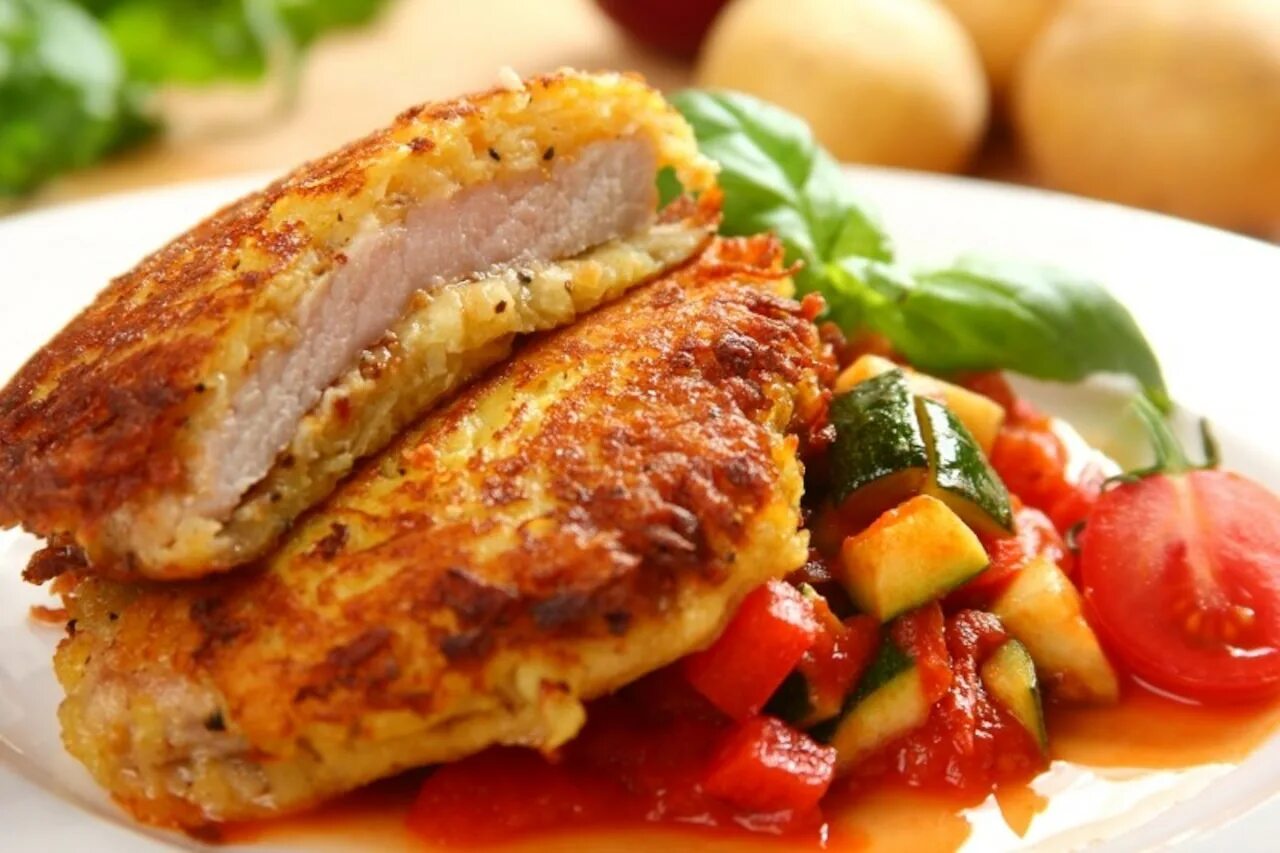 Шницель куриный в духовке. Шницель из куриной грудки. Отбивные из свинины. Запечь шницель в духовке. Свиная отбивная.