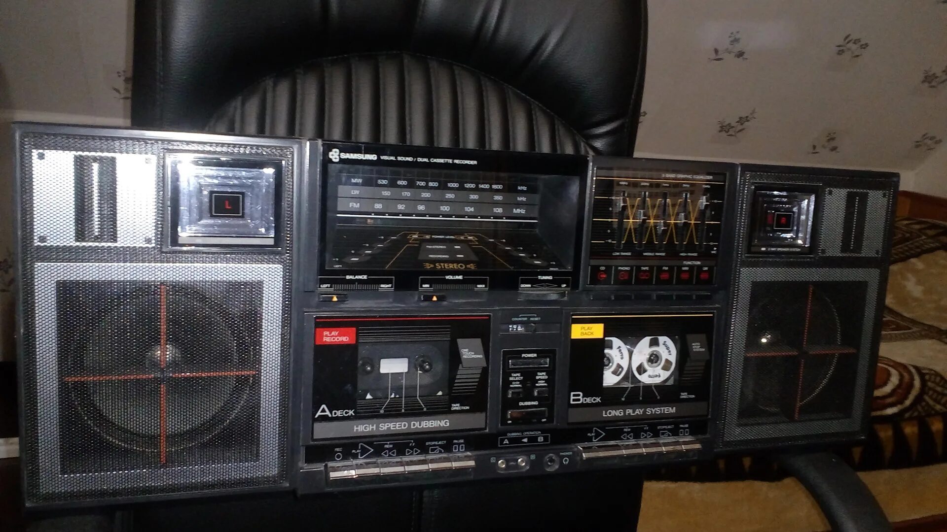Видео кассетные магнитофоны. Видеомагнитофон hitachi hi fi stereo. Магнитофон элегия 301. Кассетный магнитофон маяк 120. Видеомагнитофон jvc 80-х годов.