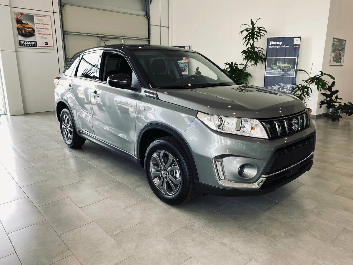 Suzuki vitara ii рестайлинг. Сузуки витара хабаровск. Suzuki vitara ii рестайлинг внедорожник. Vitara рестайлинг. Сузуки витара хабаровск.