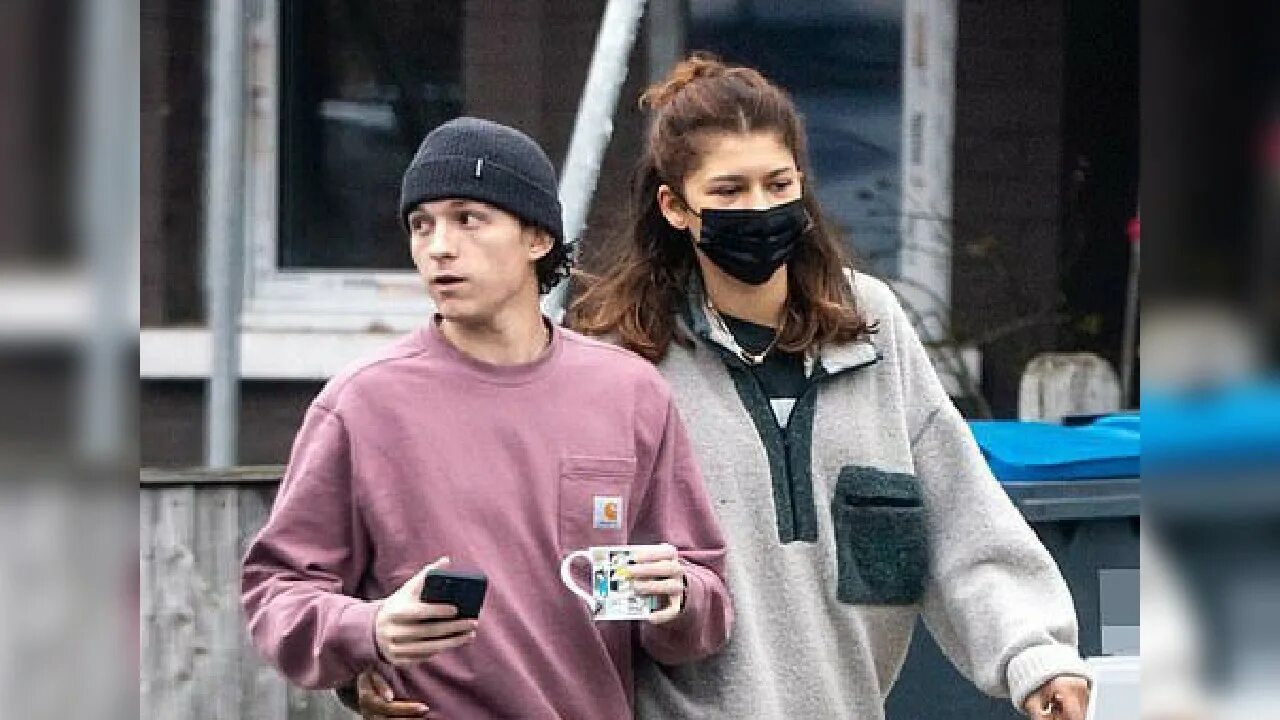 Tom Holland and Zendaya. Зендая и том Холланд. Зендая и Холланд. Том Холланд и зендая папарацци 2022.