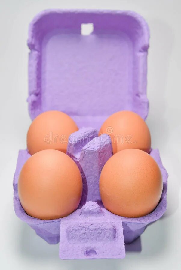 Купить 4 яйца. Упаковка для яиц 4 шт. Розовая коробка для яиц. Упаковки для яиц 4 штуки. Коробка для яиц на 4 штуки.