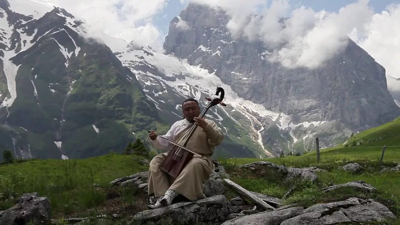 Тибетские горловые монахи. Batzorig Vaanchig. Монголы в горах. Монгольское горловое пение. Горловое пение в Монголии.