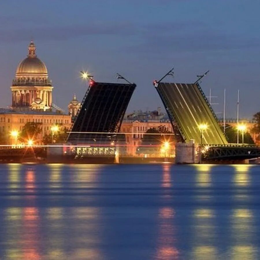 Дворцовый мост в Санкт-Петербурге. Легендарный питер