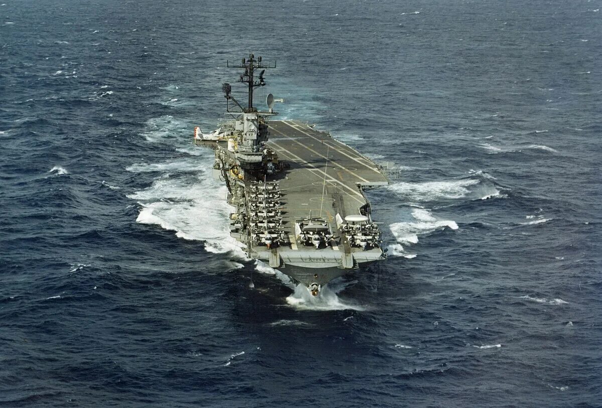 Cv 11. USS Intrepid CV-11. Эссекс корабль авианосец. Авианосец Эссекс CV-9. Авианосцы типа «Эссекс».