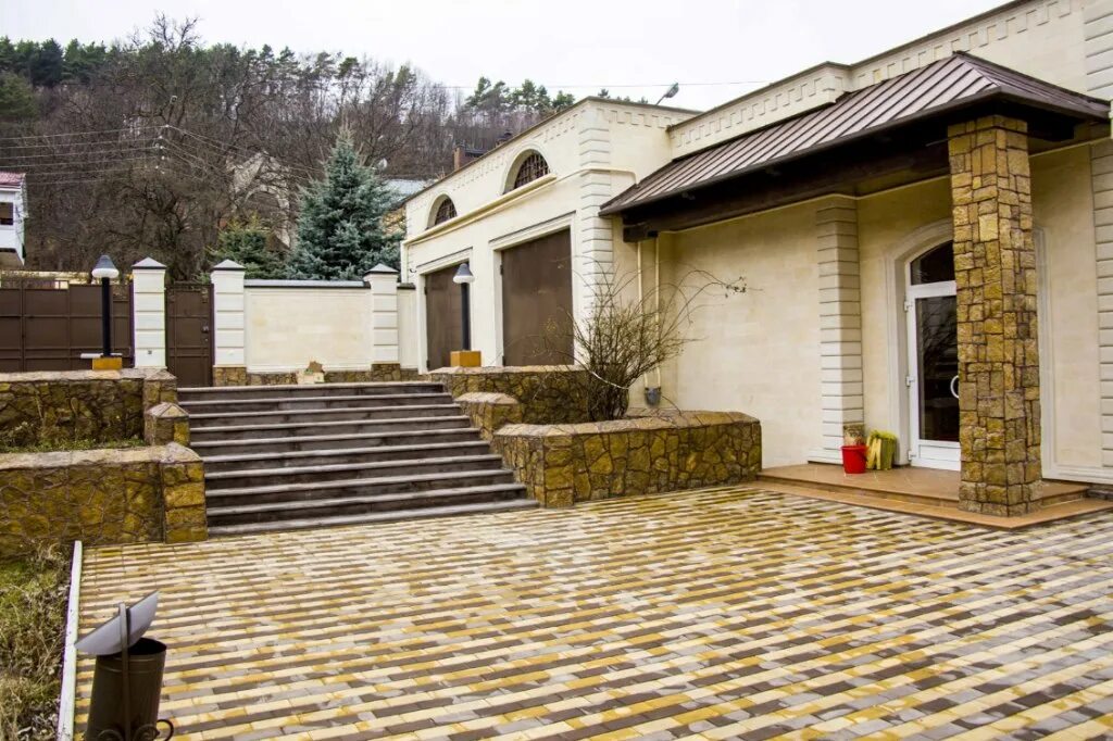 улица чернышевского кисловодск. частный дом в кисловодске. кисловодск улица войкова. гостевой дом дворянское гнездо. чернышевского 28 кисловодск гостевой.