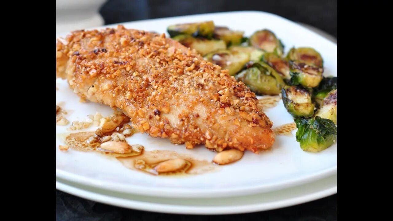 Куриное филе в миндальных лепестках. Курица с миндалем рецепт. Курица с миндалем. Курица с миндалем. Курица с миндалем рецепт.