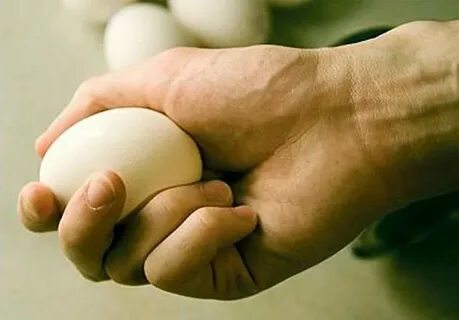 Почему яйцо раздавить