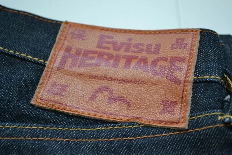 Джинсы Wrangler Selvedge Denim. Вельветовые джинсы Вранглер Левис. Evisu Jeans Indigo. Вельвет джинсы Вранглер зеленый. Этикетка на джинсах