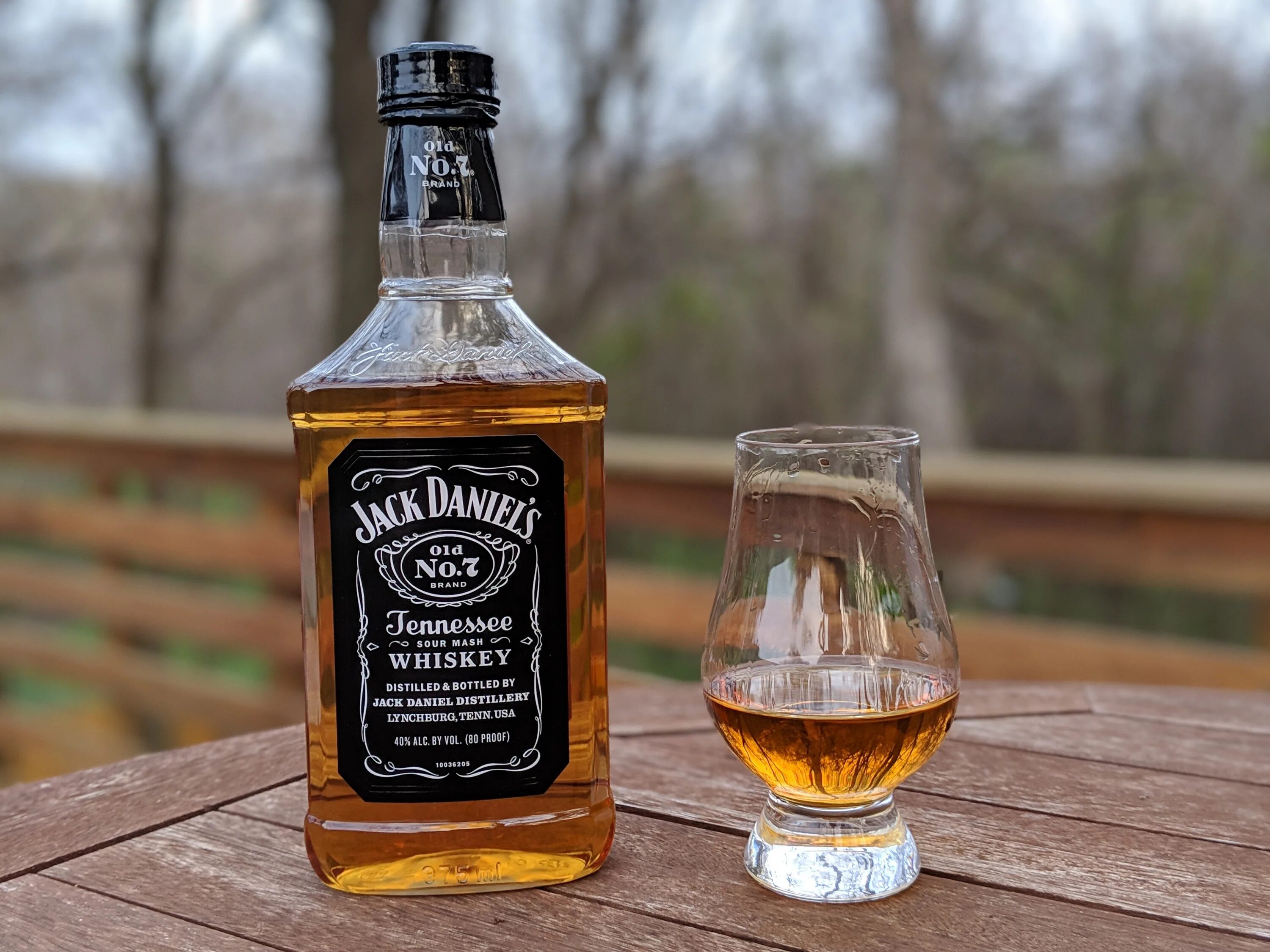 Джек дэниэлс это. Виски Джек Дэниэлс. Виски Джек Дэниэлс Теннесси. Джек Дэниел'с Теннесси виски. Джек Дэниэлс Теннесси виски 1 литр.
