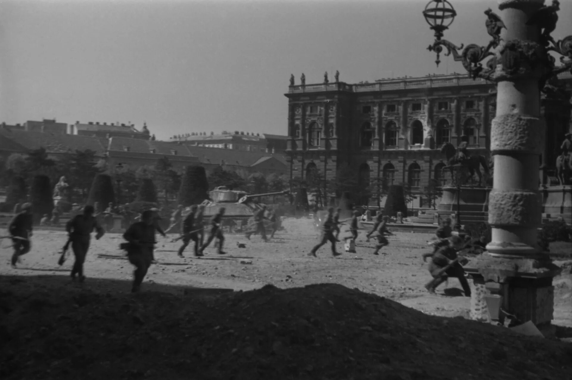 Венская наступательная операция 1945. Советские войска в Вене в 1945. Вена 1941. Венская наступательная операция