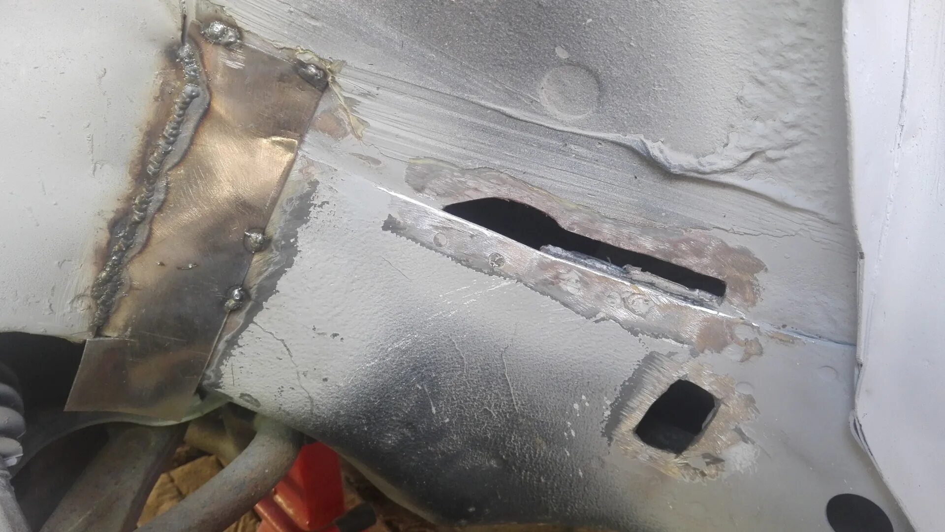 Варить авто полуавтоматом без газа. Сварочные швы порошковой проволокой. Сварка полуавтомат без газа. Сварка кузова полуавтоматом. Сварка кузова полуавтоматом без газа.
