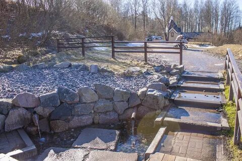 Поселок источник