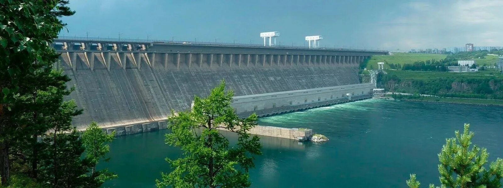 Братская грэс. Братская гэс в братске. ангара гэс братск. братская гэс 2025. плотина братской гэс.