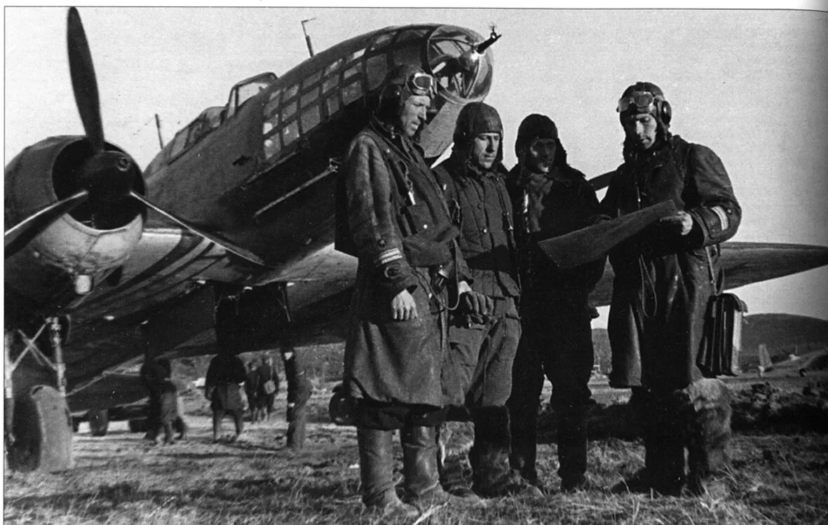 виктор васильевич талалихин. 7 августа 1941 года. танк кв-1 зиновия колобанова. 7 августа 1941 года первый налет советской авиации на берлин. 7 августа 1941 года.