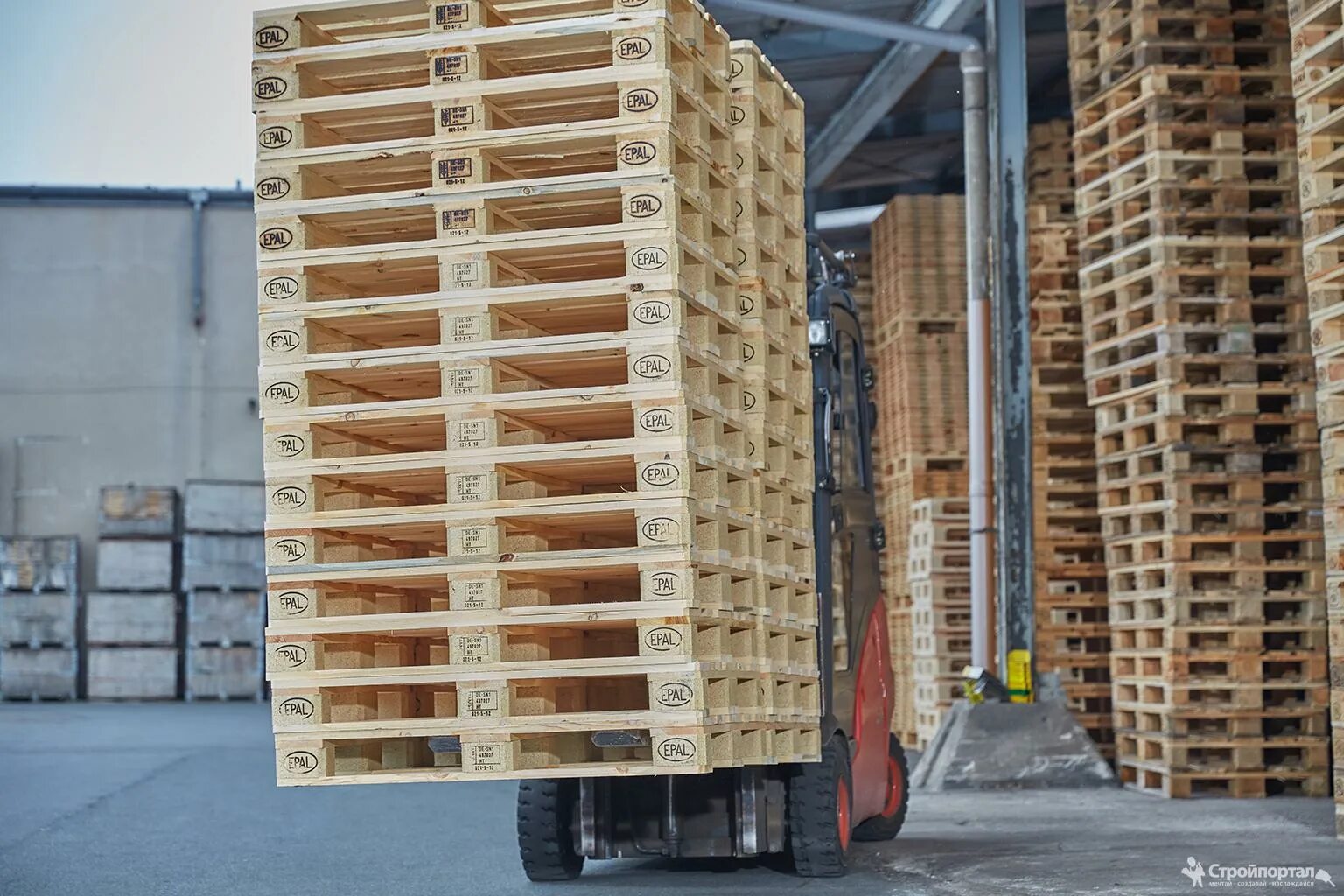 Скупка паллетов