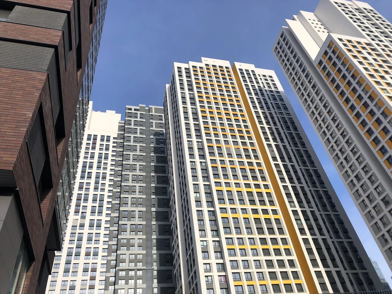 Г москва мукомольный проезд 2. 2, стр. Мукомольный проезд 2 москва. Небоскреб хедлайнер москва. Город москва, мукомольный проезд, дом 2.