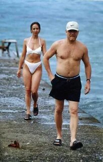 Жена еременко