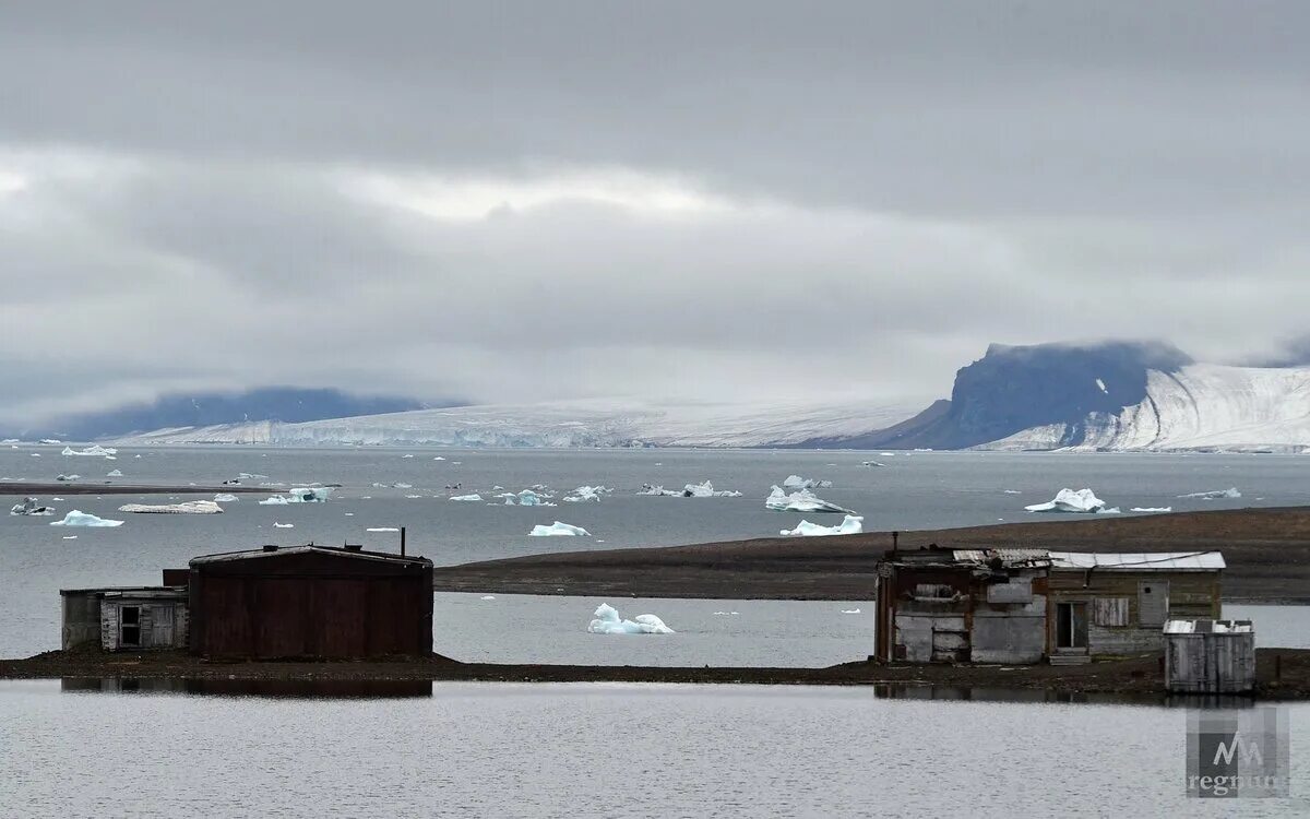 Остров архипелаг земля франца иосифа. Остров архипелаг земля франца иосифа. Остров земля франца иосифа. Земля франца иосифа. Арктика земля франца иосифа.