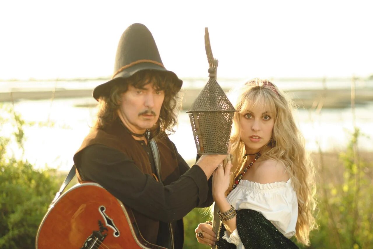 Жена блэкмора кэндис найт. Ричи блэкмор blackmore's night. Кэндис найт и ричи блэкмор. Кэндис найт и ричи блэкмор. Кэндис найт.