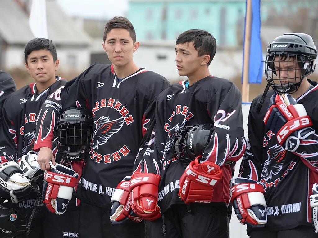 Омск 47 школа хоккейная команда. Хоккей 108 школа омск. Денис куляш в павлоградке. Хоккейная академия авангард омск. Авангард школа хоккея омск.
