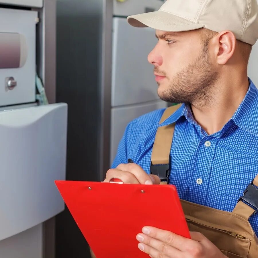 Ремонт котлов с электронным управлением. Boiler maintenance. ремонт котлов девушка. монтаж котлов реклама. котел мужчина.
