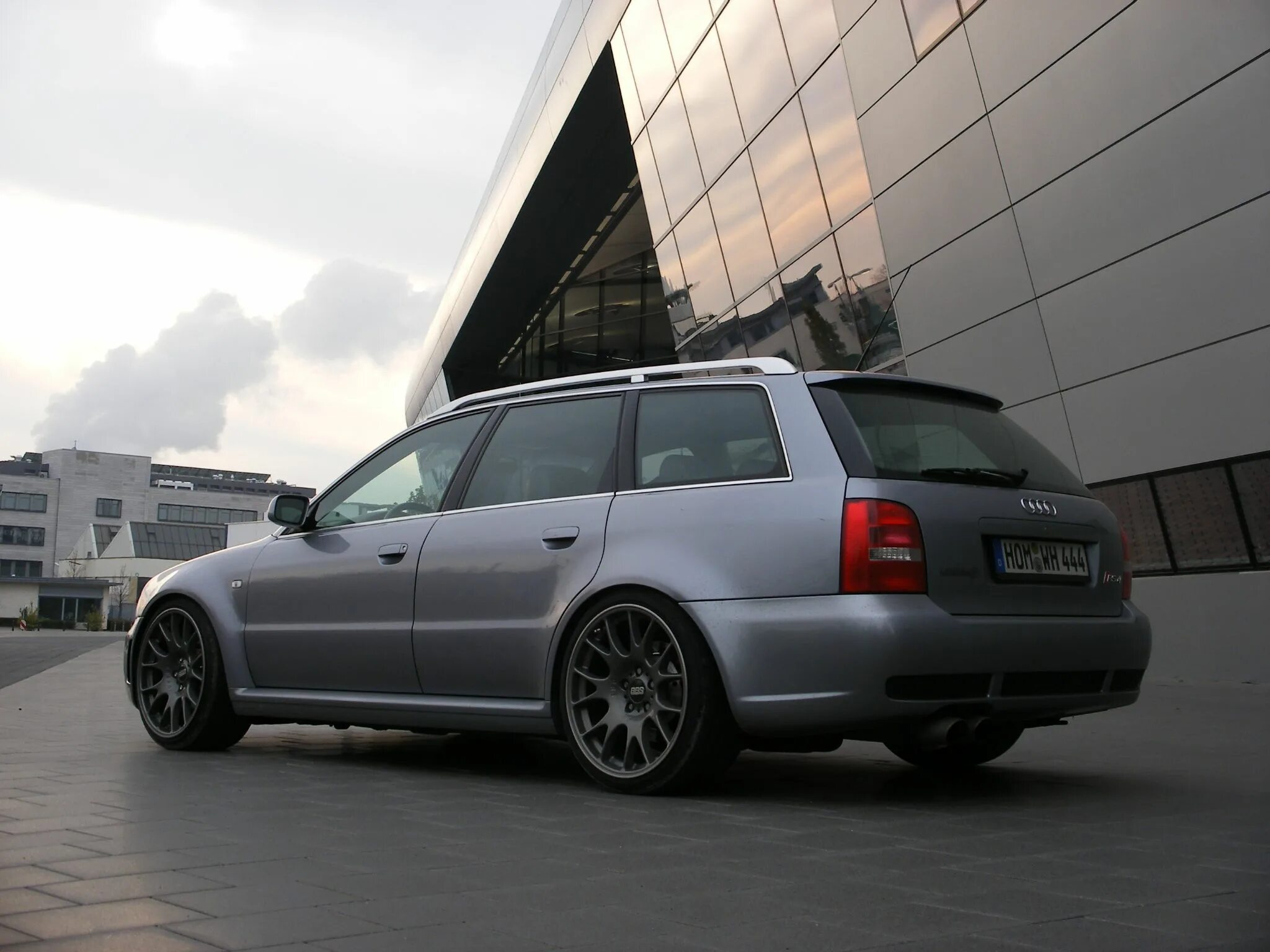 B 5 b2 7. Audi rs4 b5. Ауди rs4 avant b5. Audi a4 b5 универсал. Ауди а4 б5 Авант.