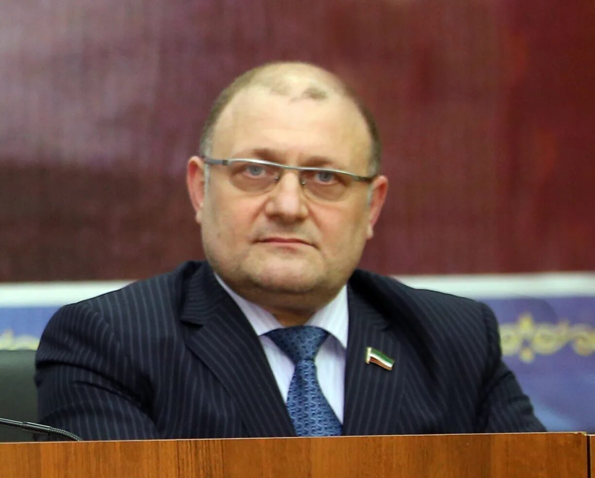 Абрек книга джамбулат умаров купить. Абрек книга джамбулат умаров читать. Умаров чечня. Абрек книга джамбулат умаров читать. Министр чечни джамбулат умаров.