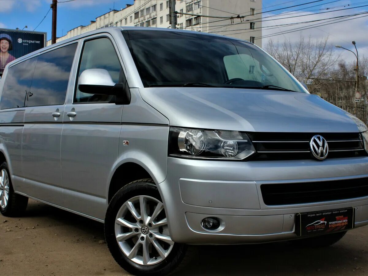 Volkswagen long. Volkswagen Caravelle long 2010. Фольксваген Каравелла Comfortline. VW Caravelle long белая. Volkswagen Multivan Comfortline 2.0 TDI (103квт) 7at.