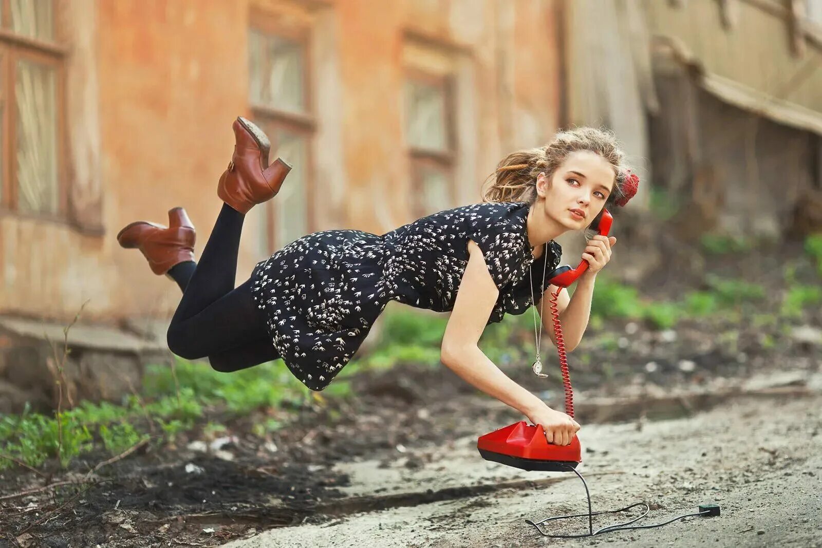 Красивые нарисованные девушки. Тематические фотосессии девушек. Интересные темы девушкам. Интересные темы для общения с девушкой. Шатенка на природе.