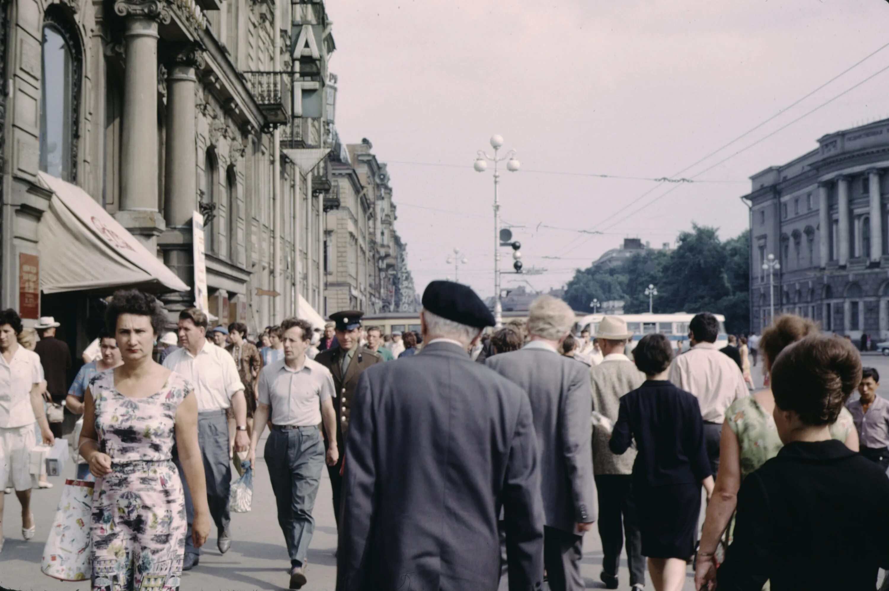 Ленинград 1964 год. Ленинград 1964 год. Ленинград 1964 год. Гостиница европа ленинград фото. Ленинград 1964.