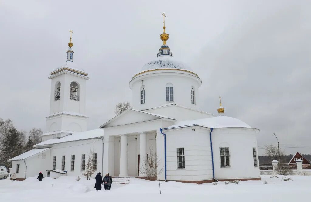 храм в войновой горе орехово зуево. храм войново гора. войново-гора орехово-зуевского церковь. успенский храм войново гора. храм успения в войново гора.