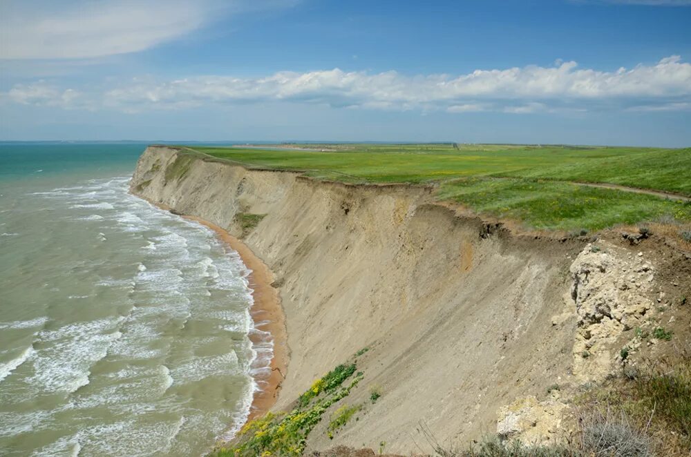Побережье охотского моря карта. Озерная абразия. Бенч геология. Морены рисунок легкий. Эрозия и абразия.