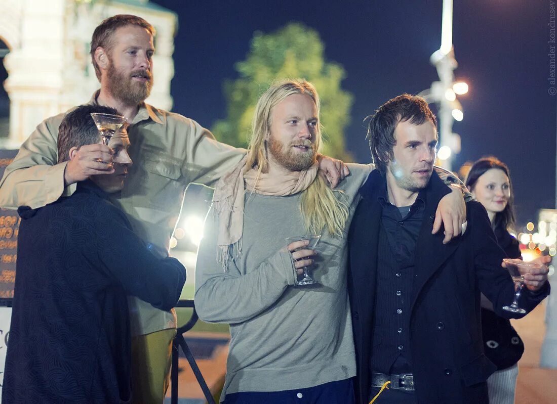 Группа gusgus. Магнус йонссон gus gus. Gusgus 24/7. Gus gus. Коллектив gusgus.