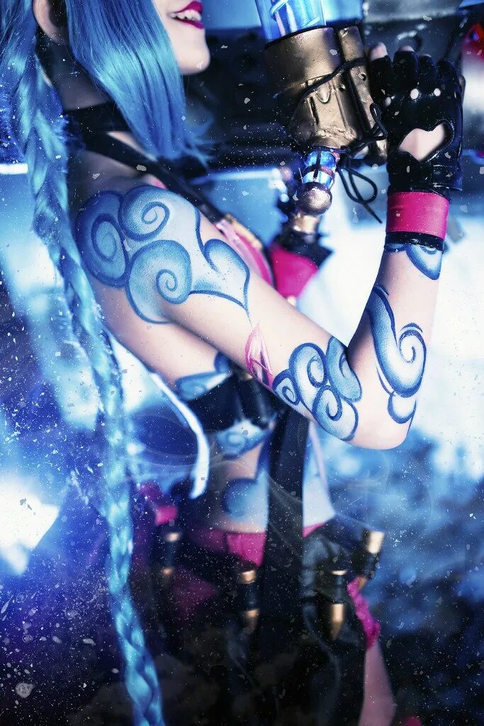 Jinx cosplay. Лига легенд Джинкс косплей. League of Legends Jinx. Джинкс League of Legends косплей.