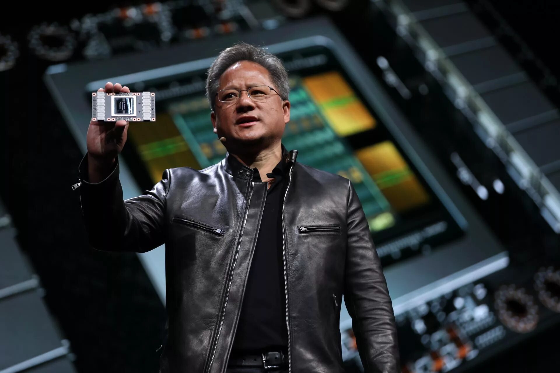 Nvidia ии. Дженсен хуанг. tesla дженсен хуанг. хуанг nvidia. директор нвидиа.