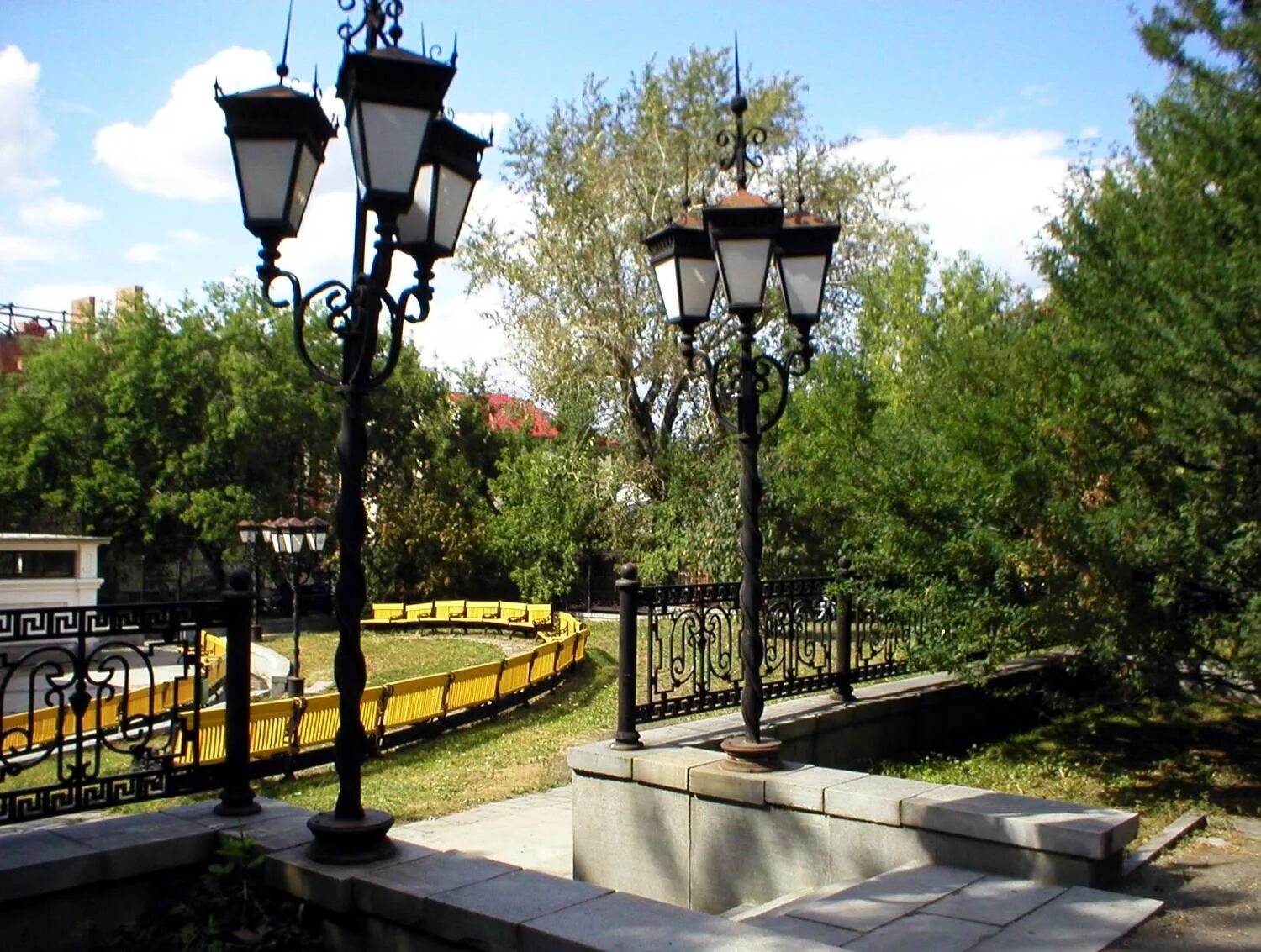 литературный парк екатеринбург. литературный квартал в ека. литературный квартал екатеринбург. литературный квартал екатеринбург царская 7. музей литературного квартала екатеринбург.