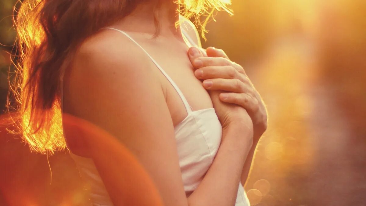 Человек исцеляющий душу. Энергетическое тело. Гармония эзотерика. Свет внутри человека. Исцеляющие энергокартины.