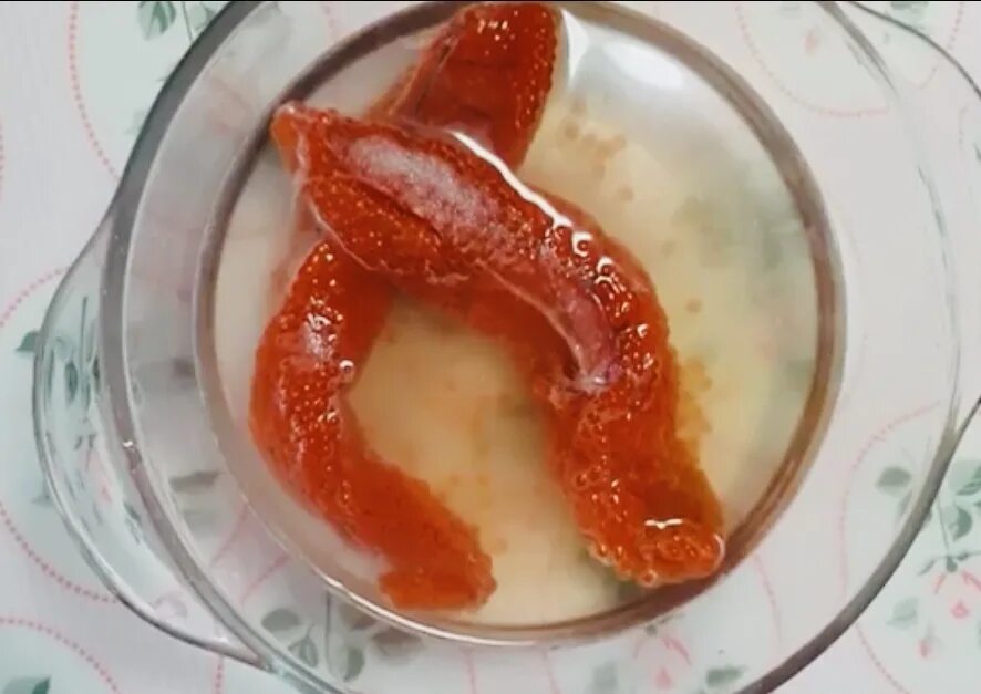 рецепт засолки форелевой икры. икра форели засолить в домашних условиях. засолка икры форели. рецепт засолки икры форели. посолить икру форели в домашних.