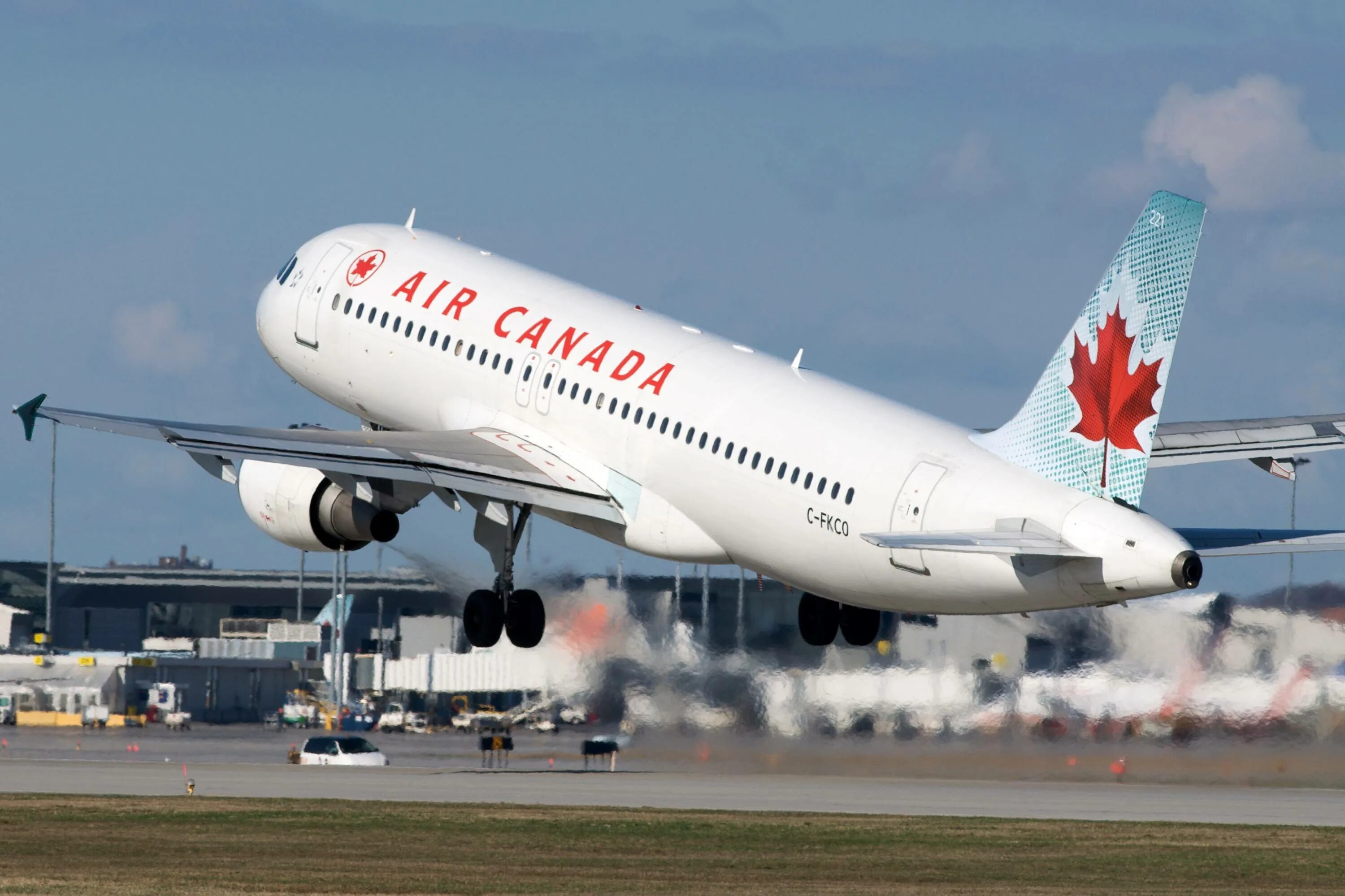 Самолет из россии в сша. Авиакомпания Air Canadian. Самолет Эйр Канада. Авиабилеты Air Canada. Air Canada Flight 624.