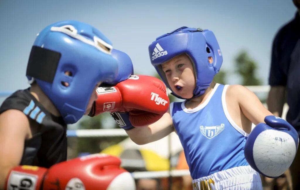 Бокс дети. Детский бокс. Дети спортсмены. Ребенок боксер. Boxing vi